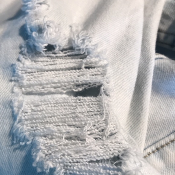 Old Navy Super Skinny Distressed High Rise Rockstar Jeans - Picture 12 of 13